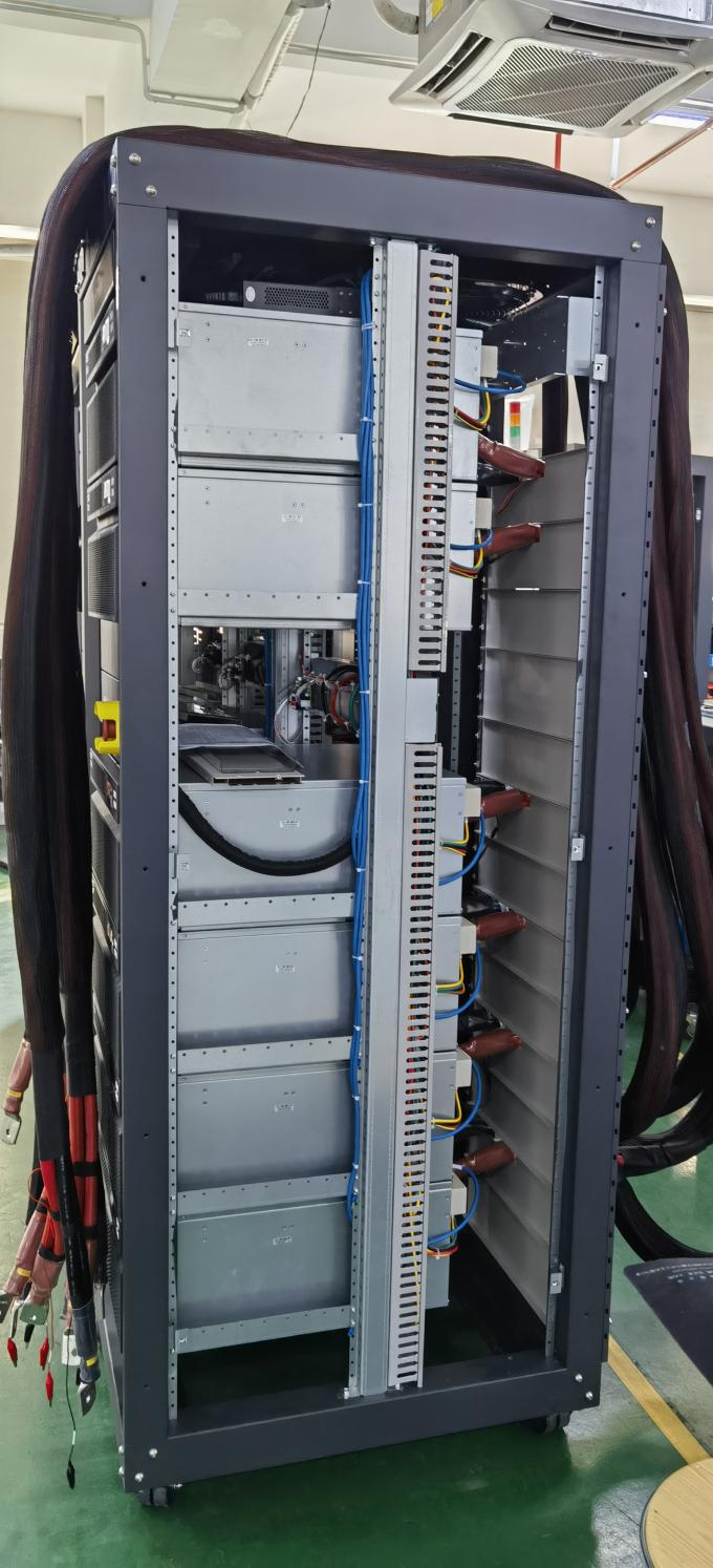 Sicherheits- und Leistungstestsystem für Leistungsbatteriemodule / Sicherheitsprüfmaschine für neue Batteriemodule 5